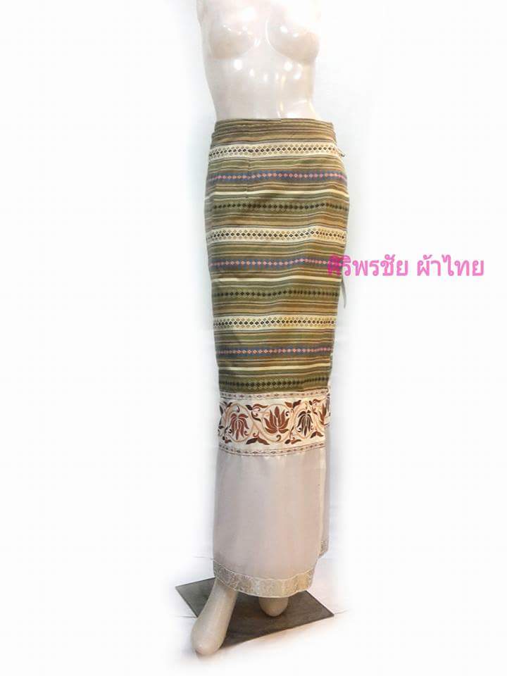 ชุดผ้าไทยพื้นเมืองสไตน์เจ้านางสีขาว#ชุดเซตผ้าไหมจีนสีขาว #เสื้อทำงานผ้าไทยสีขาวปักกุ้นป้ายผูก ขาว L