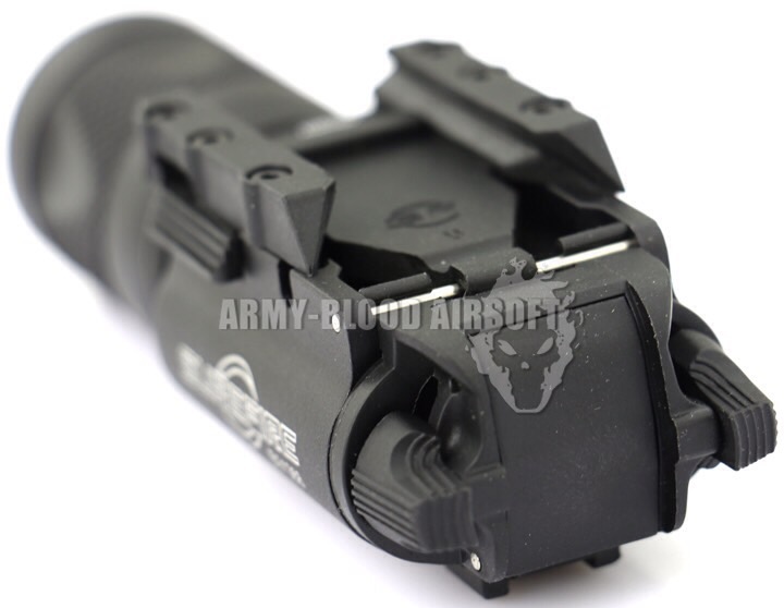 New.Surefire X300V Style LED Handgun or Long Gun WeaponLight (BK) สีดำ สีทราย ราคาพิเศษ