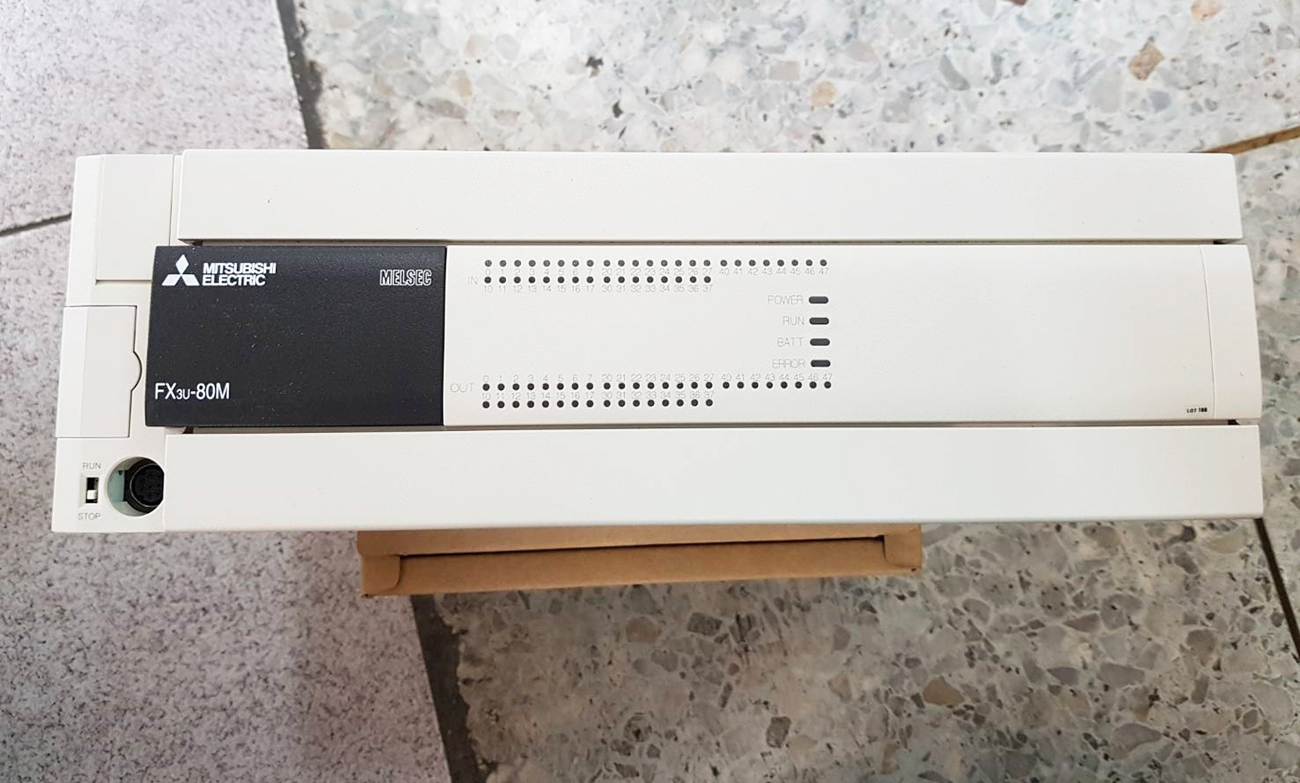 FX3U-80MT/ES-A PLC MITSUBISHI 40 IN/40 OUT AC/DC/TRANSISTOR