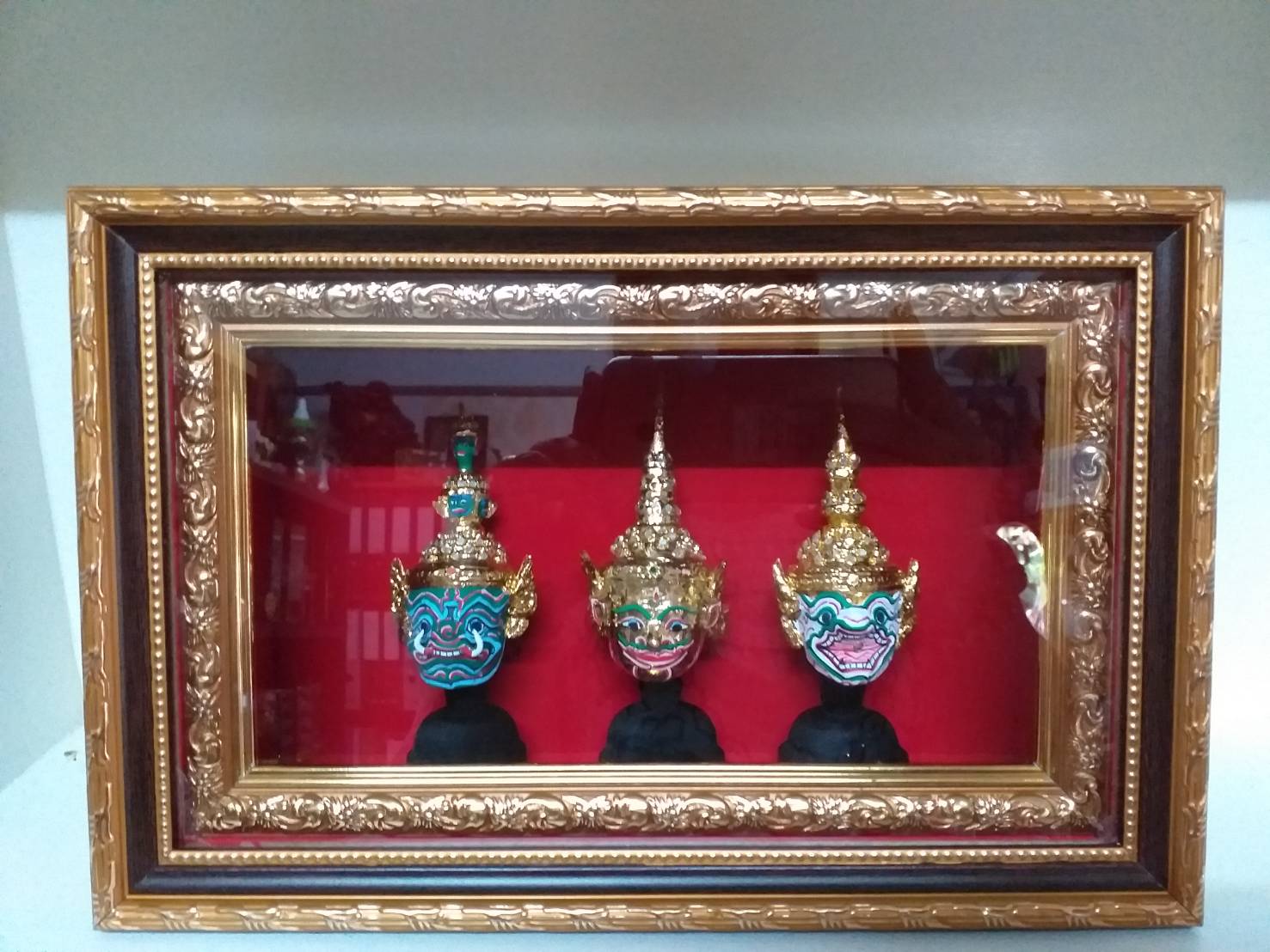 หัวโขนจิ๋ว 3 หัว พร้อมกอบรูปลายไทย