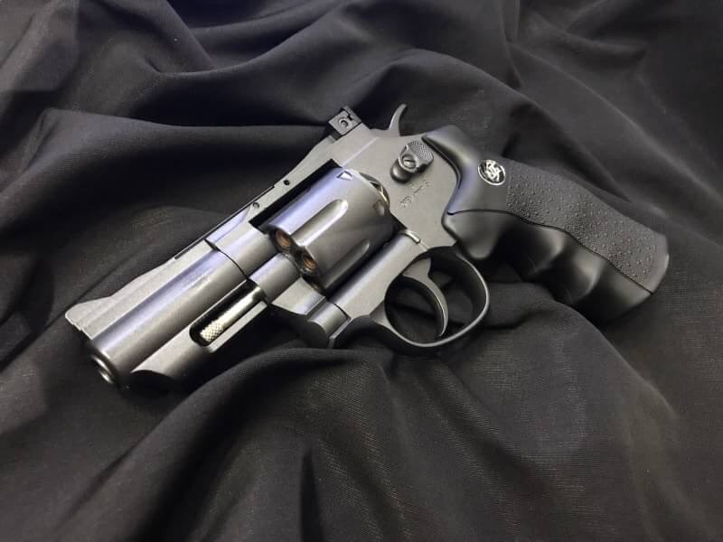 New.WinGun Sport 708 Full Metal CO2 Revolver (708-B) ลูกโม่สีดำด้าน ปืนลูกโม่ wingun ลำกล้อง2.5นิ้ว มาพร้อมปลอกกระสุน6นัด ขนาด .357 Magnum ใช้แก้สหลอดCo2 โครงปืนเป็นโลหะทั้งกระบอก ด้ามจับเป็นabs น้ำหนักได้ที่ จับสวย ราคาพิเศษ