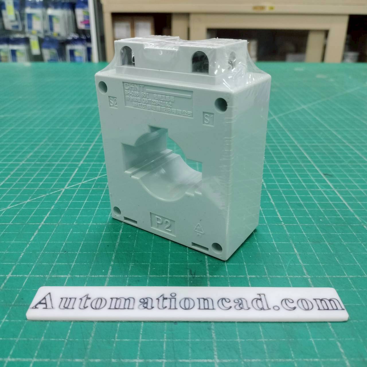 หม้อแปลงกระแสไฟฟ้า CT 1000/5A CHINT BH-0.66 50I Class 0.5 Current Transformer