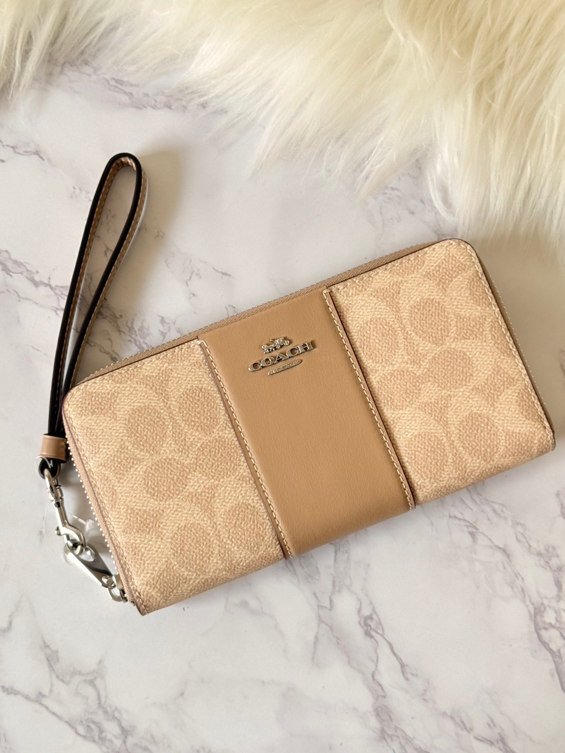 กระเป๋าเงิน Coach แท้ รุ่น CW947