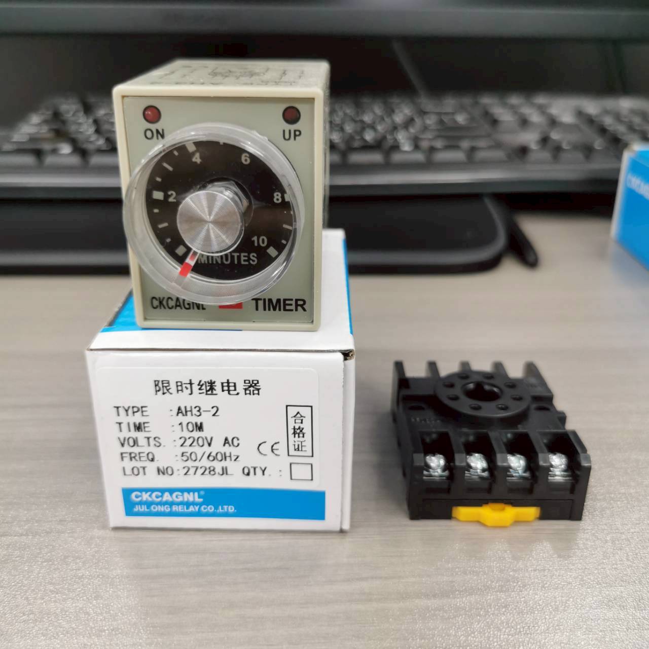 CKC Timer AH3-2 220V ไทม์เมอร์ ฟรีซ็อกเก็ต PF083A ช่วงเวลา 10 นาที Delay-ON CONTACT NO/NC 2 ชุด