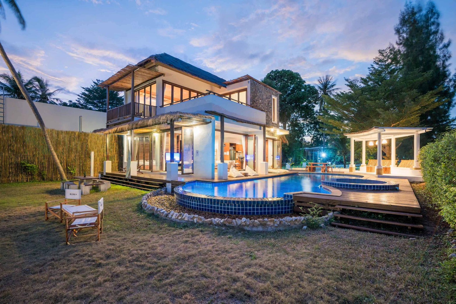 HR15061 บ้านพักติดทะเล The Pamila Beach Villa Kuiburi