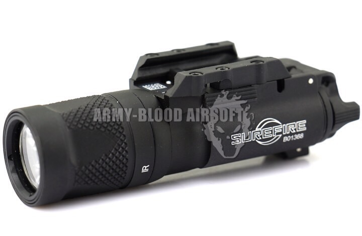 New.Surefire X300V Style LED Handgun or Long Gun WeaponLight (BK) สีดำ สีทราย ราคาพิเศษ