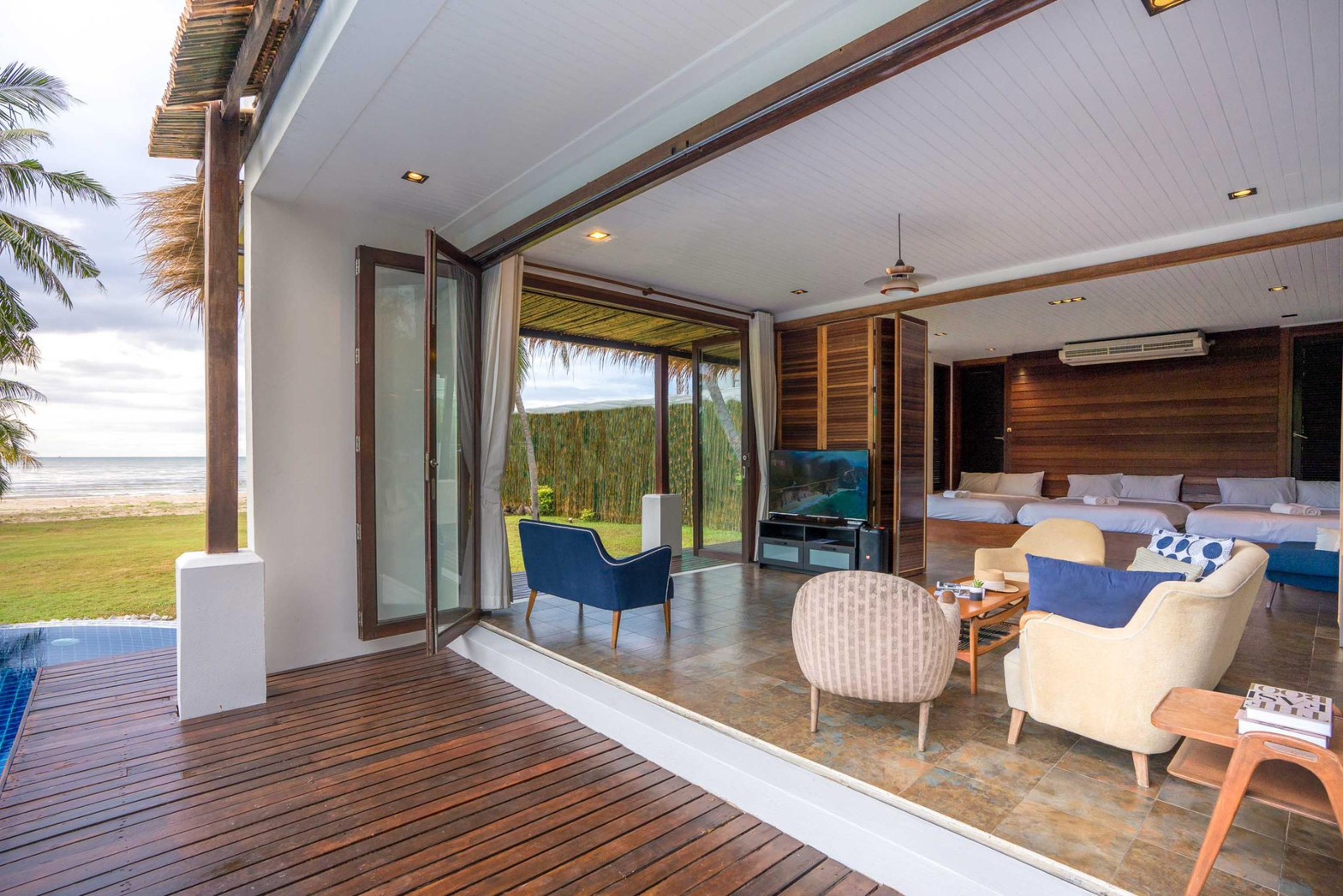 HR15061 บ้านพักติดทะเล The Pamila Beach Villa Kuiburi