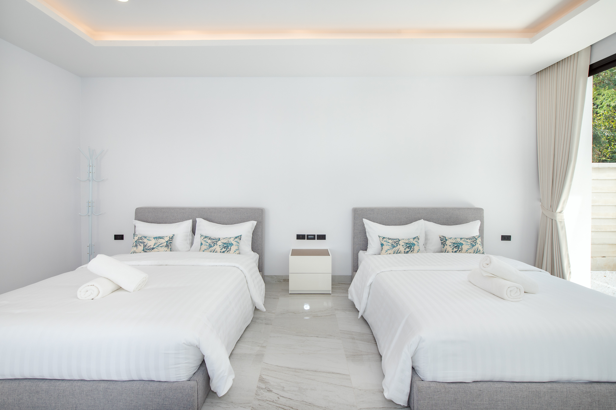 HR15066 บ้านพักติดทะเลหัวหิน The Casa Rocca Beach Villa HuaHin