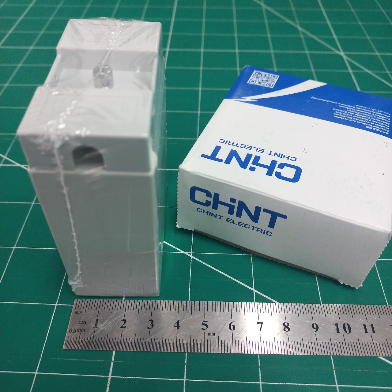 หม้อแปลงกระแสไฟฟ้า CT 150/5A CHINT BH-0.66 30I Class 0.5 Current Transformer