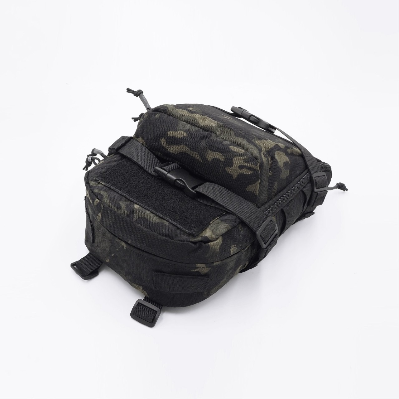 New.กระเป๋าติดเวส MHP ( Mini Hydration Pack ) 🍁 ผลิตจากผ้า Cordura 500D 🍁 2 ช่องกระเป๋า Zip เปิดกว้าง 🍁 มีช่องลอดสายถุงน้ำด้านบน 🍁 มีแผ่น Velcro ด้านหน้า สำหรับติด Patch (แผ่นเปิดข้าง สำหรับใส่สิ่งของได้) 🍁 มีสายรัด