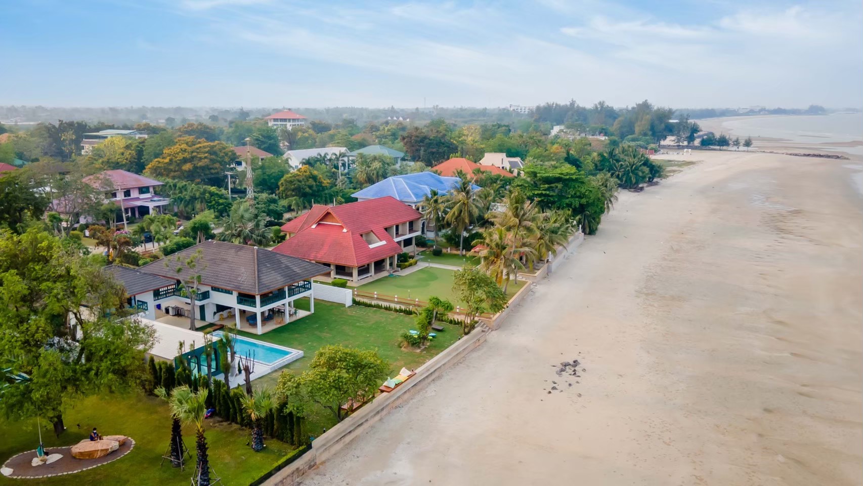 HR15050 บ้านพักติดทะเล The Century Beach Villa Cha Am