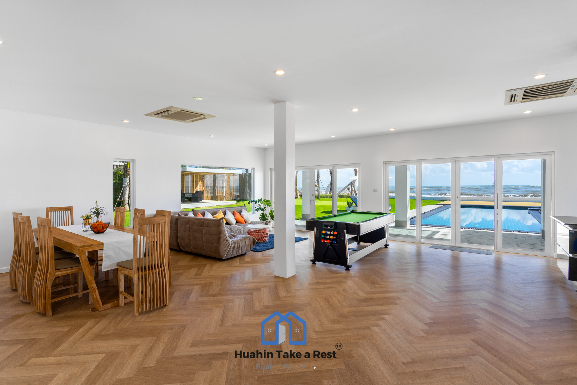 HR15051 บ้านพักติดทะเล The Colonial Beach สามร้อยยอด