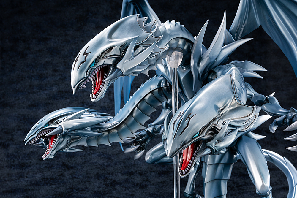 เปิดจอง : Yu-Gi-Oh! Duel Monsters Blue-Eyes Ultimate Dragon Complete Figure