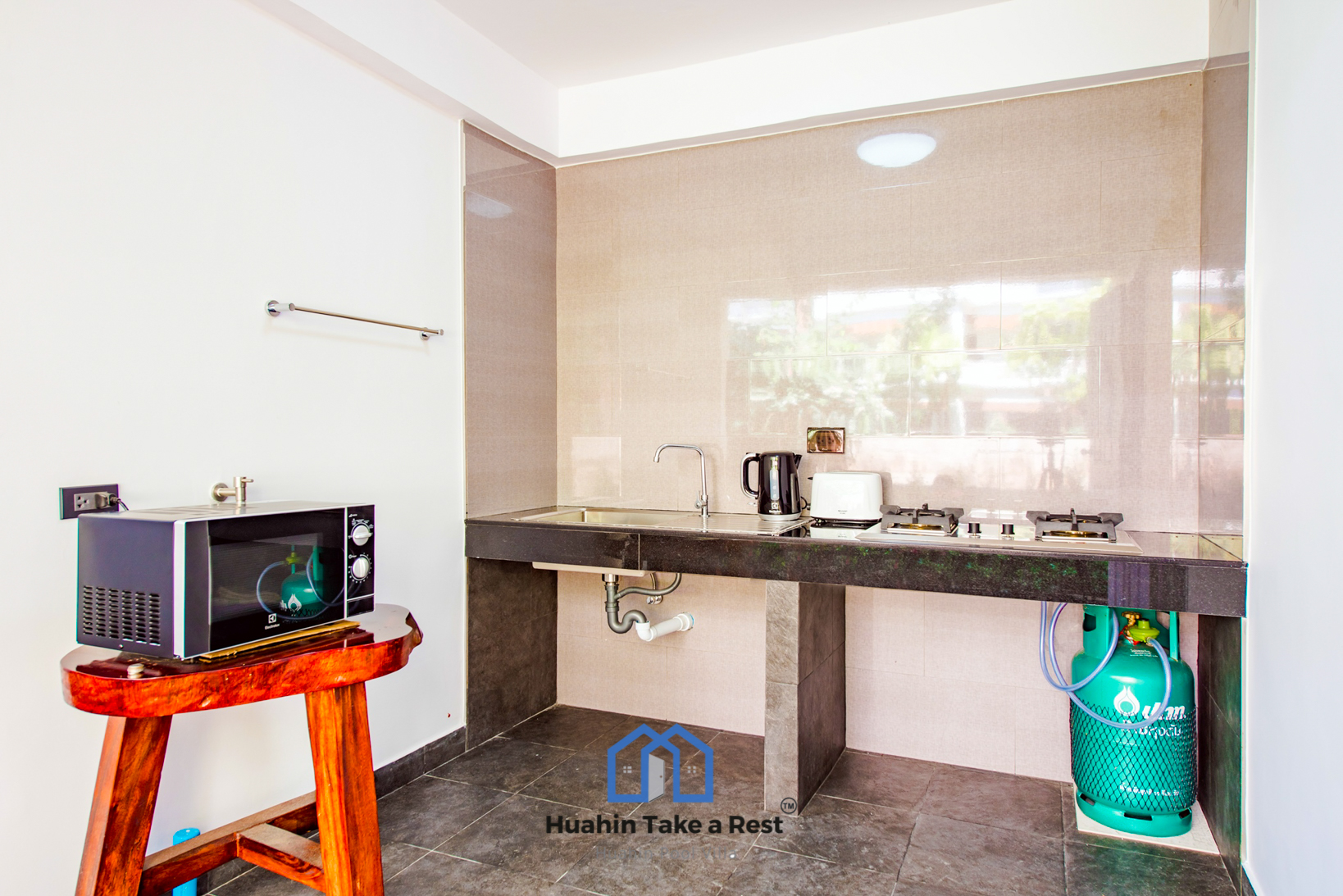 HR15039 บ้านพักติดทะเลหัวหิน The Premium Beach Villa Hua Hin