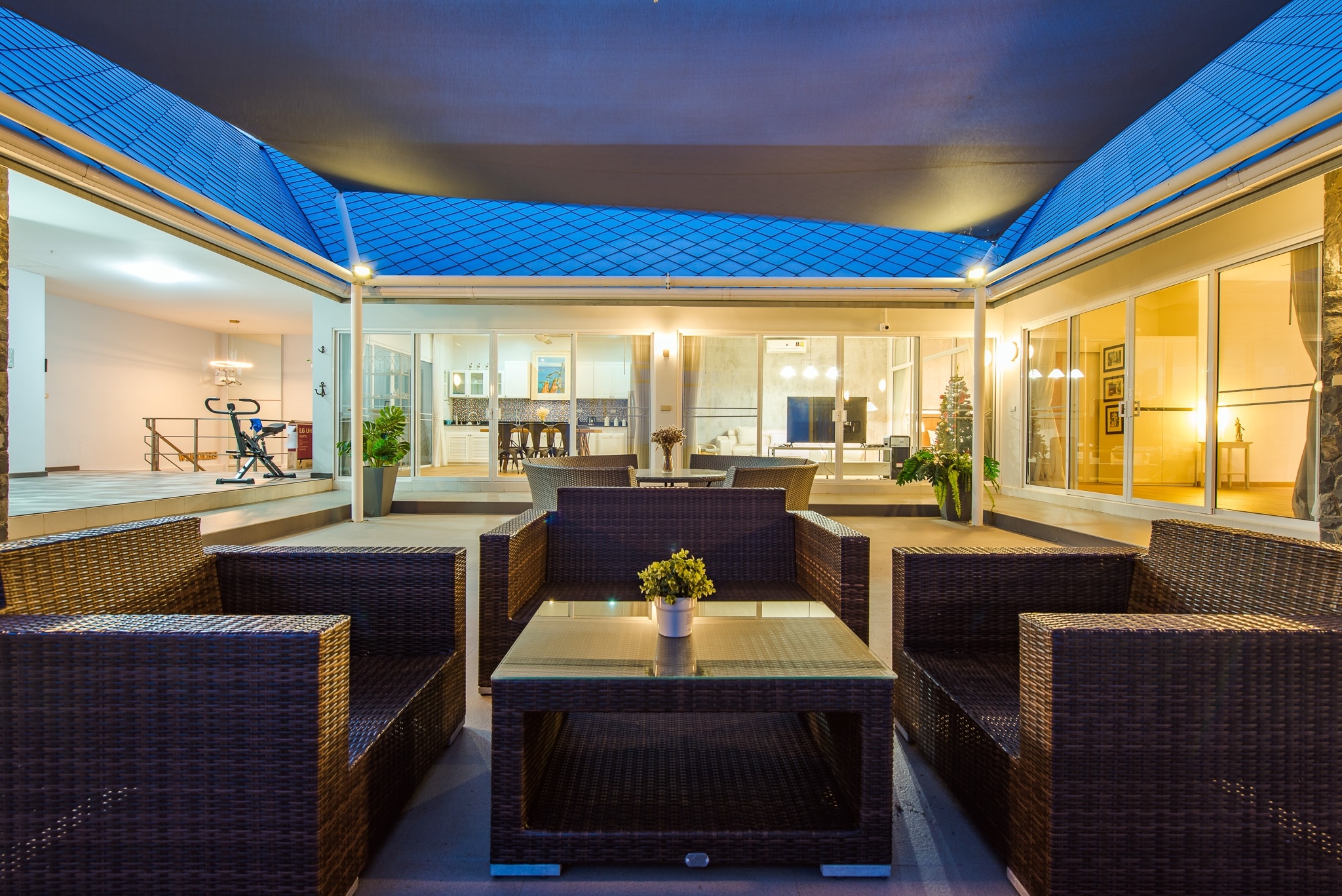 HR15044 บ้านพักติดทะเล กุยบุรี The Cozy Beach Villa