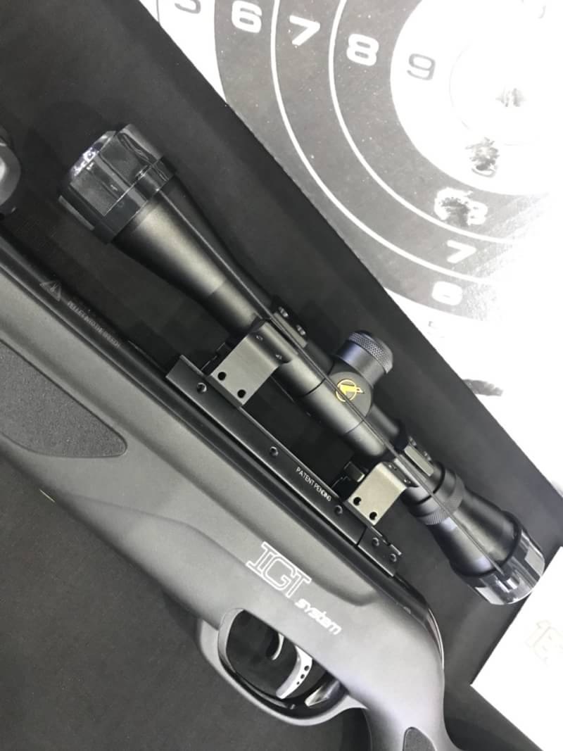 Gamo Reply 10 Gamo Replay 10 IGT เบอร์2 (5.5 มม.) Made In Spain - ระบบสปริงแก็ส (IGT) แบบหักลำกล้อง -บรรจุกระสุนด้วยแม็กกาซีน 10 นัด แถมแม็กกาซีน 2อัน - ระบบไกรุ่นใหม่ CAT (Custom Action Trigger)ไกนิ่ม ระยะลากไกน้อย ปรับระยะลากไกได้ - รางจับกล้องรุ่นใหม่แ