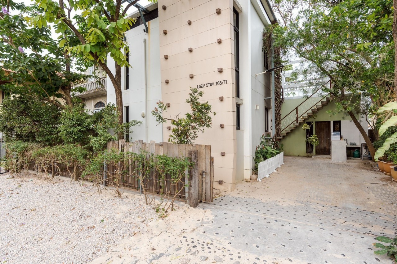 HR15075 บ้านพักติดหาดปราณบุรี The Banana Beach Villa Pranburi