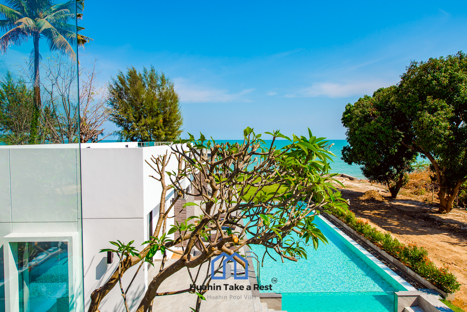 HR15039 บ้านพักติดทะเลหัวหิน The Premium Beach Villa Hua Hin