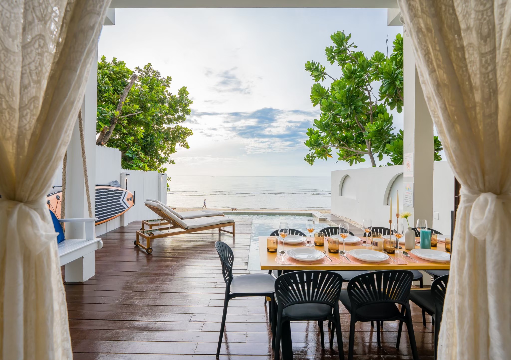 15086 บ้านพักติดทะเล De Pranburi beach villa