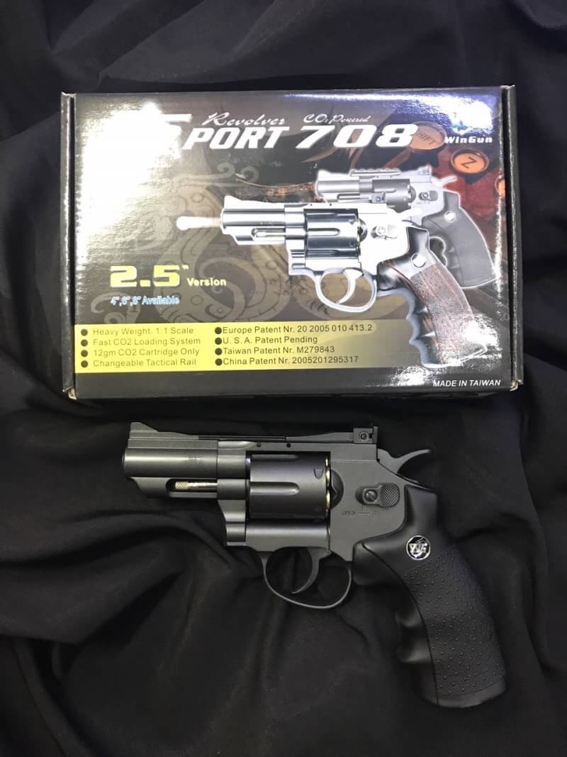 New.WinGun Sport 708 Full Metal CO2 Revolver (708-B) ลูกโม่สีดำด้าน ปืนลูกโม่ wingun ลำกล้อง2.5นิ้ว มาพร้อมปลอกกระสุน6นัด ขนาด .357 Magnum ใช้แก้สหลอดCo2 โครงปืนเป็นโลหะทั้งกระบอก ด้ามจับเป็นabs น้ำหนักได้ที่ จับสวย ราคาพิเศษ