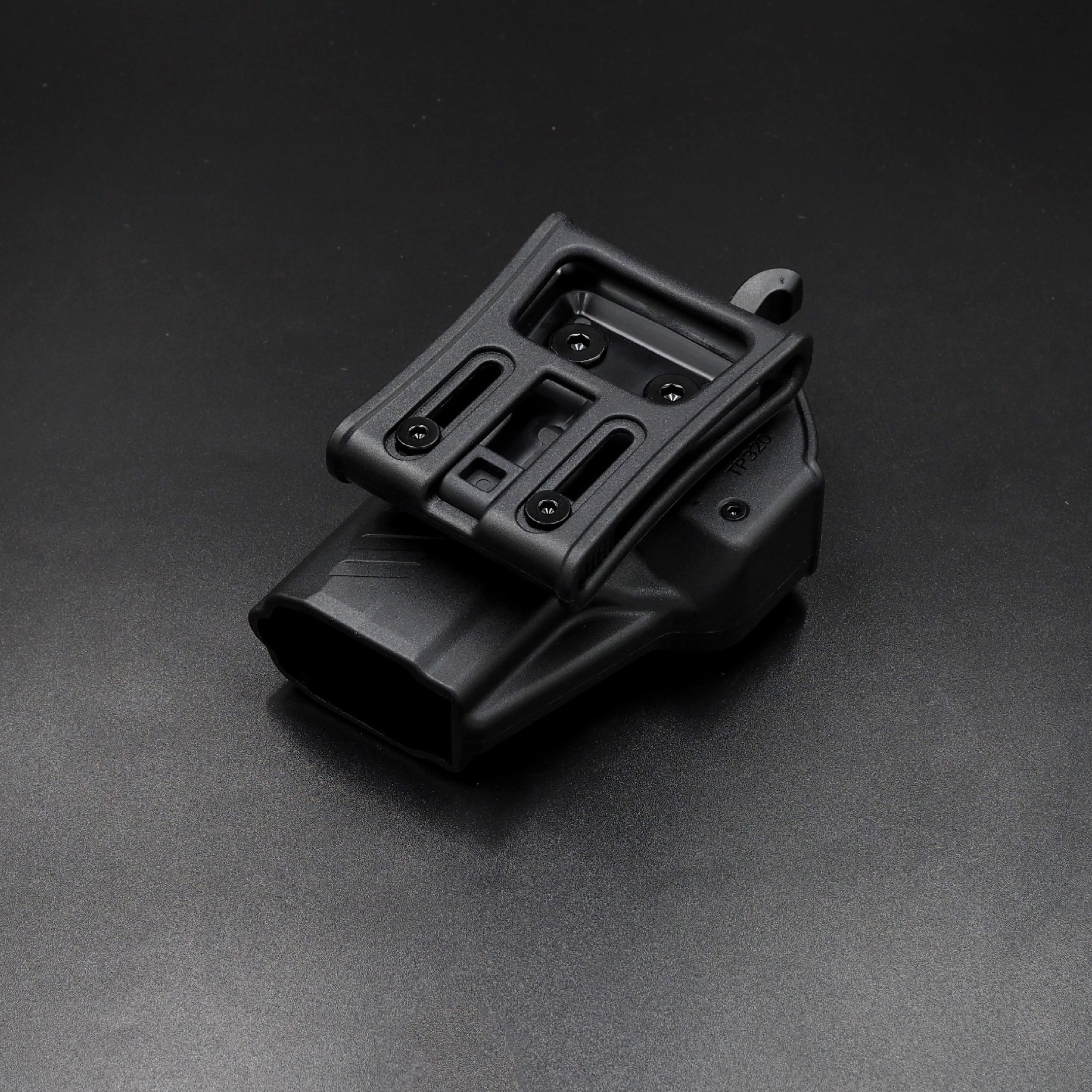 New.ซองพกนอก ปลดล็อคนิ้วโป้ง รุ่น Sig Sauer P320 Carry ( Cytac T-Thumbsmart Holster ) -ผลิตจากวัสดุ Polymer เกรดคุณภาพ แข็งแรงทนทาน -ออกแบบให้ปลดล็อคนิ้วโป้ง ใช้งานง่ายเป็นธรรมชาติ และปลอดภัยยิ่งขึ้น -ด้านหลังเป็นเพลทเหน็บเข็มขัด ชนิดพิเศษ มีแผ่นยางเสริม 