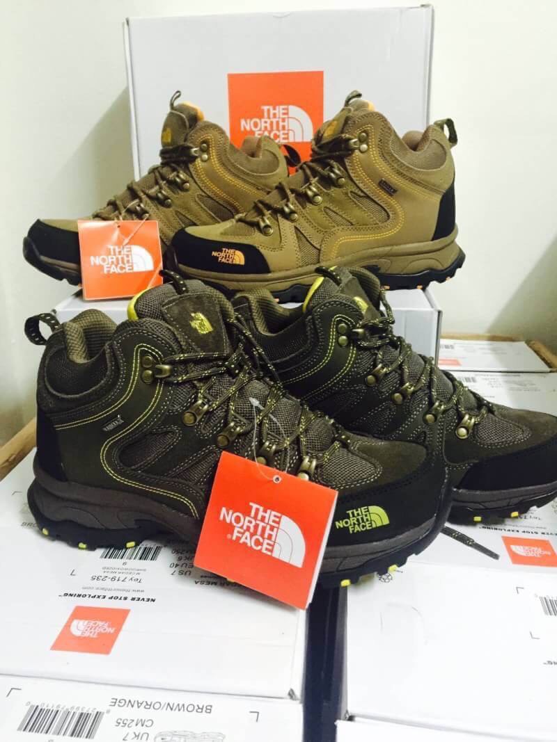 New.รองเท้ารุ่นใหม่ OUTDOOR THE NORTH FACE มาใหม่มีสี2สี นำ้ตาล เขียว มีไซร้ 40,41,42,43,44 ราคาพิเศษ
