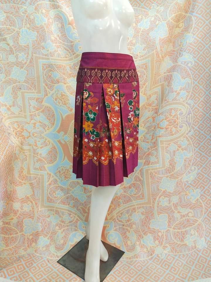 กระโปรงผ้าไทย #กระโปรงผ้าฝ้า #ผ้าถุงสำเร็จรูป #ผ้าซิ่นสำเร็จรูปผ้าฝ้ายทรงทวิทด้านหลังใส่สม็อกยางยืด กระโปรงผ้าไทย #กระโปรงผ้าฝ้าย #กระโปรงผ้าฝ้ายหมักโคลน ตามภาพ Free size