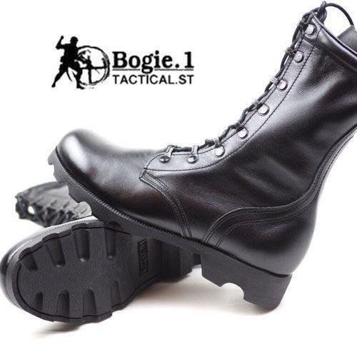 New.เร็ว) Bogie1 รองเท้าคอมแบท รุ่น F01(กิ๊ปปลดเร็ว) Bogie1 HONOR SOLDIER (F01) กิ๊ปปลดเร็ว รองเท้าคอมแบทที่หนังนุ่มตั้งแต่ครั้งแรกที่ใส่ ใครมีปัญหาหนังกัดจัดรุ่นนี้เลย .................... เปิดตัวรองเท้าทหาร-ตำรวจ พื้นหล่อบ๊อกยางพิเศษ (Polyurethane) เป็น