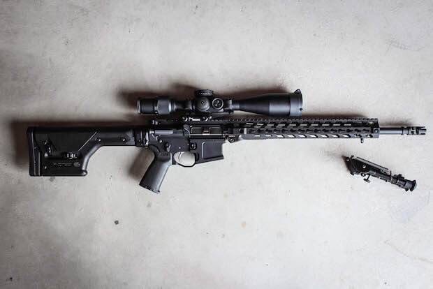 New.ชุดหน้า Fortis REV M4 CMMG / 5.56 12"- งาน CNC น้ำหนักเบาเพียง 25กรัม - ใช้ติดตั้งกับแกน Delta Ring ได้เลย (ดูตามรูป) - มีช่องสำหรับอุปกรณ์ Keymod - มีราง20mm มาตรฐาน - มีช่องหูกวิน 4 ช่อง สีดำ ราคาพิเศษ