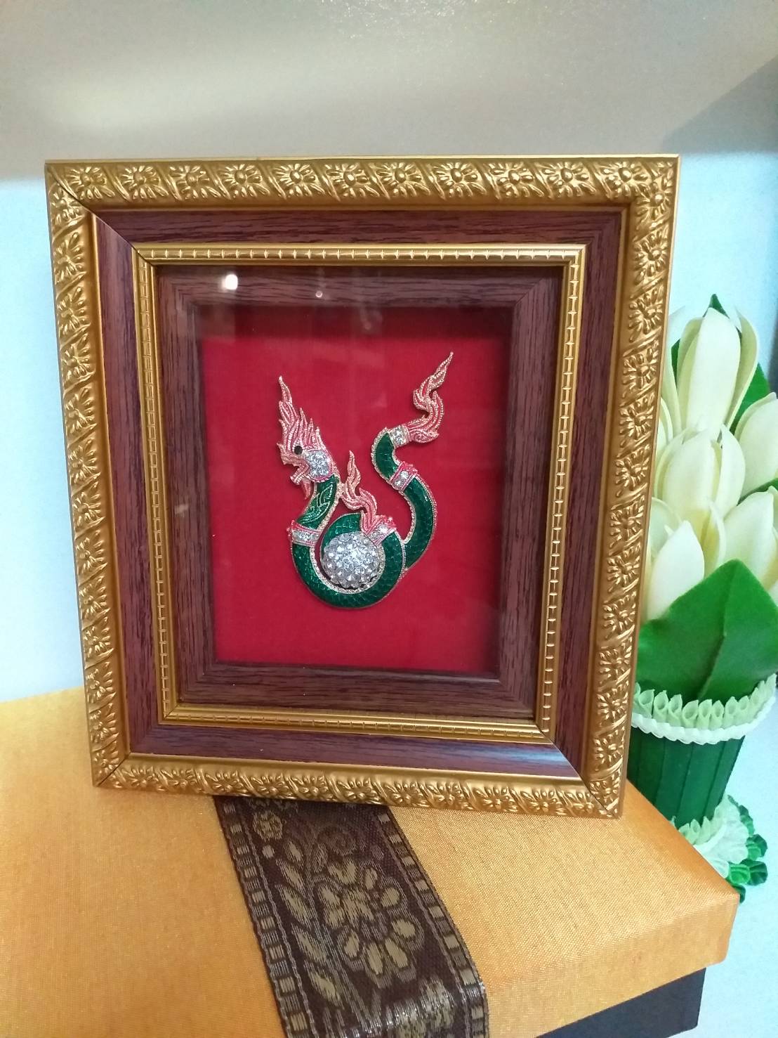 กรอบรูปโขนรามเกียรติ์ และเอกลักษณ์ไทยๆ พร้อมกล่องผ้าไหม