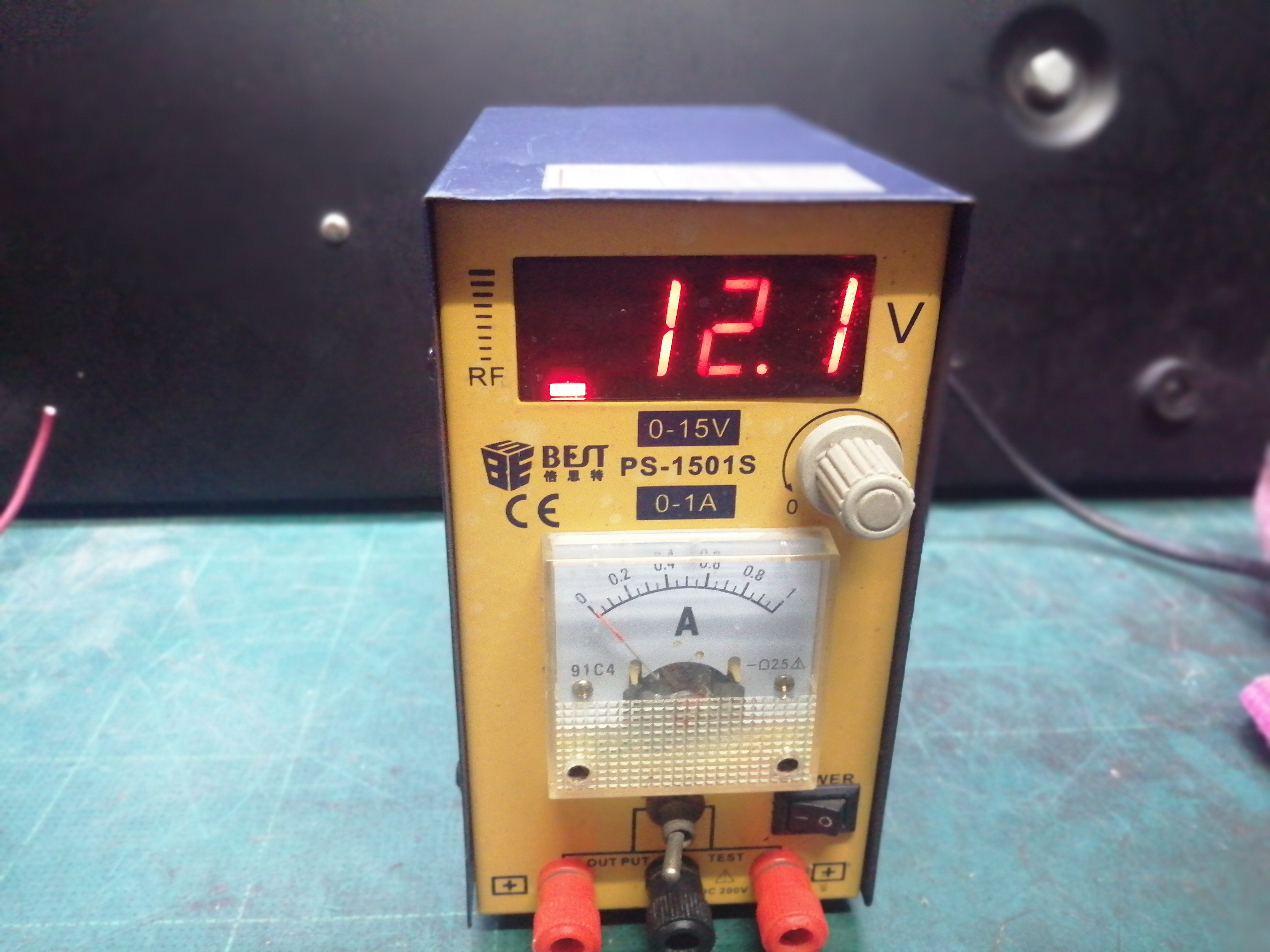 พาวเวอร์ซัพพลายปรับไฟได้0-15v.1A