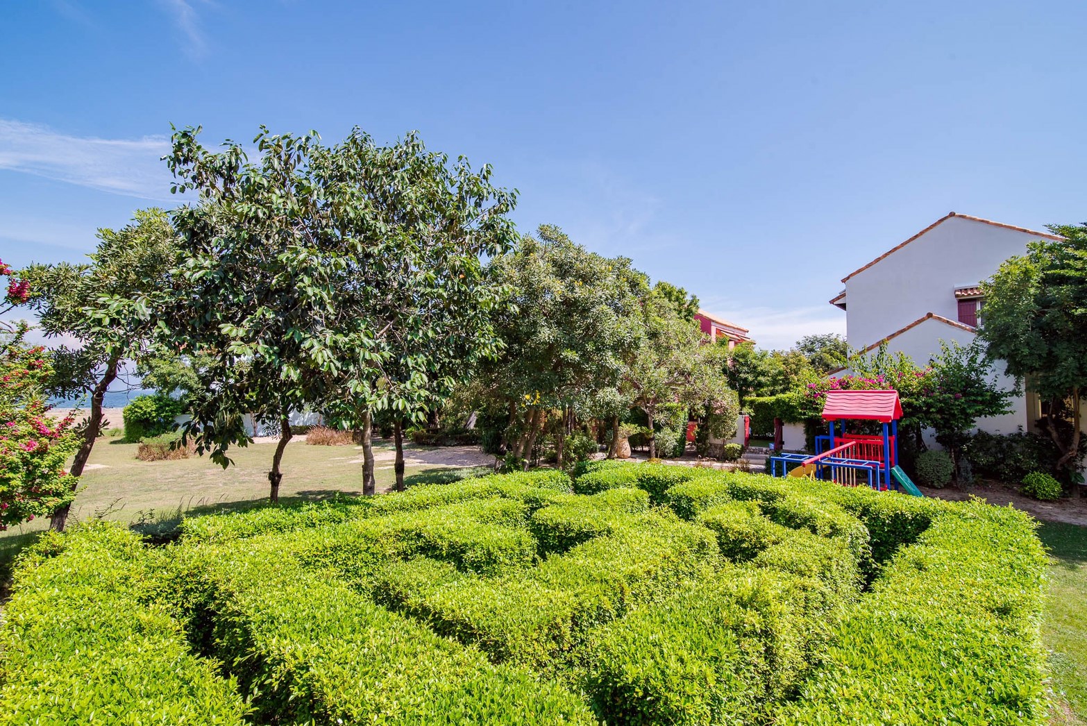 HR15023 บ้านพักหัวหิน บ้านทัศคานี บีช วิลล่า 3 ( Green 2Bed Garden View )