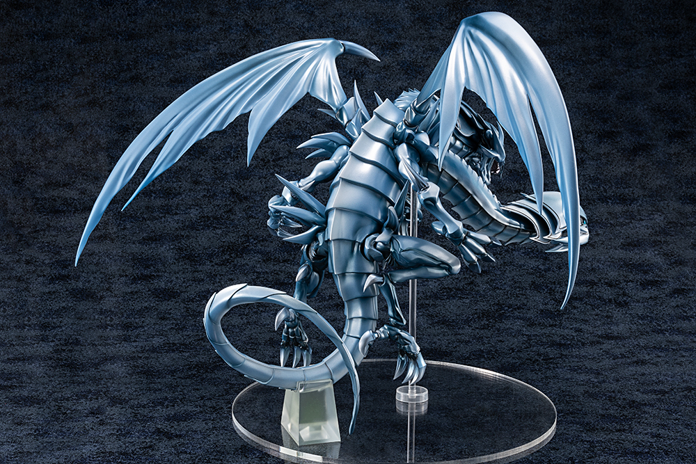 เปิดจอง : Yu-Gi-Oh! Duel Monsters Blue-Eyes Ultimate Dragon Complete Figure