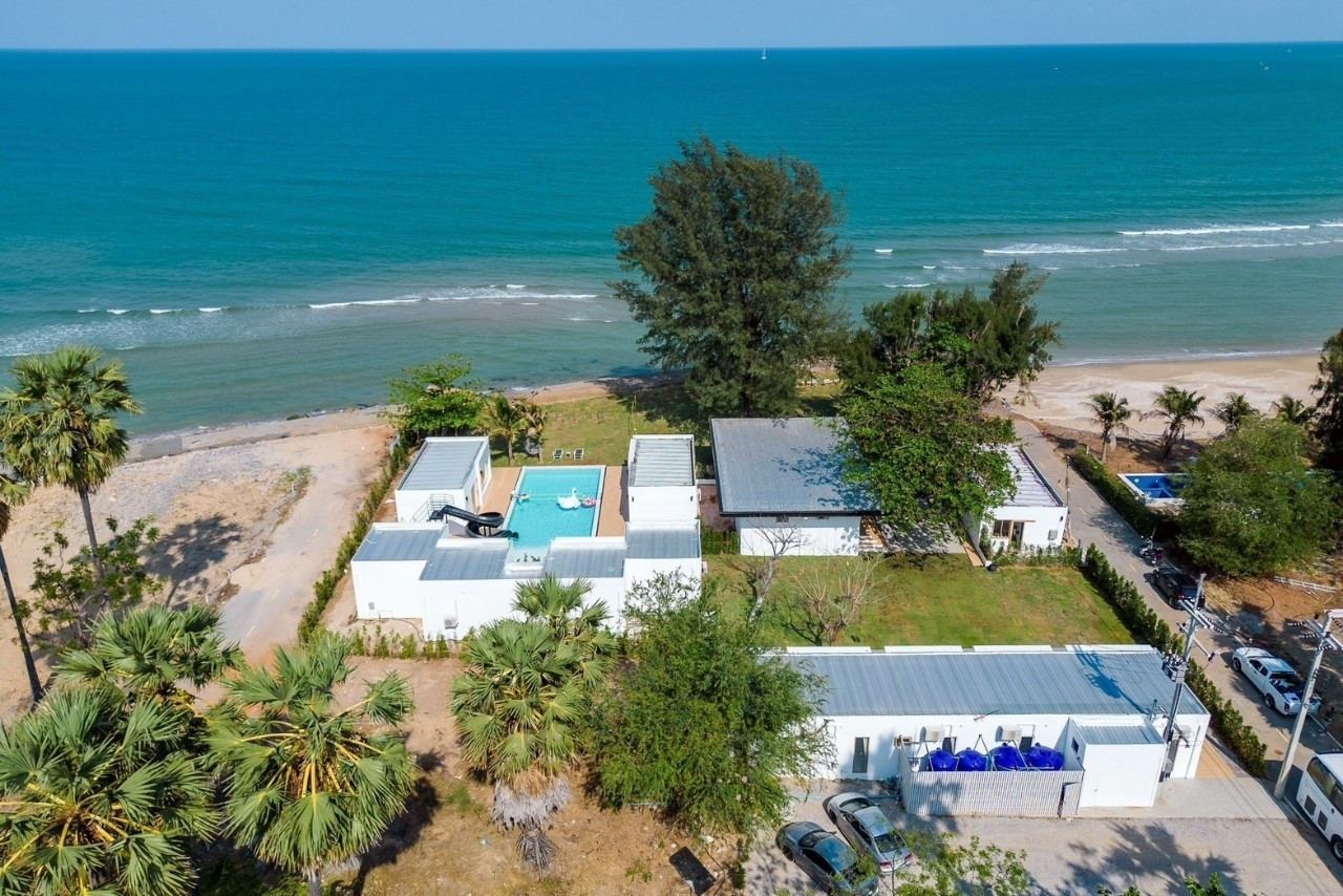 HR15080 The Bristol Beach Huahin Pool villa