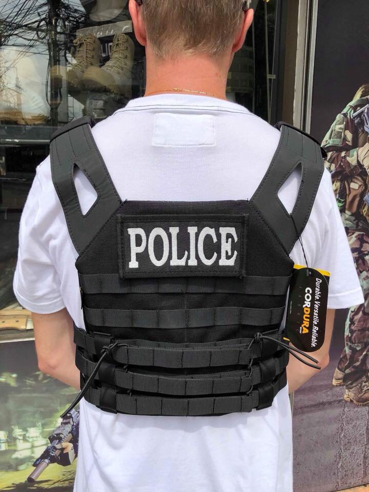 🔥New.สินค้ามาใหม่ครับ🔥 ปลอกเกราะ ผ้า Cordura มี สี ดำ เขียว ทราย 💰 1,500 บาท 📌สนใจรายการไหนเพิ่มเติมดูจากเว็บไซต์นี้ได้เลยครับ 📌❗️ราคาโปรโมชชั่นราคาพิเศษ ❗️📌 ✅ จำหน่ายอุปกรณ์ยุทธวิธีทุกช