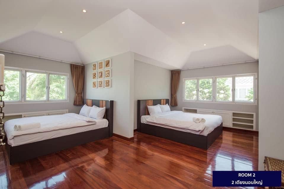 HR15042 บ้านพักติดทะเลหัวหิน The Sunny Beach Villa