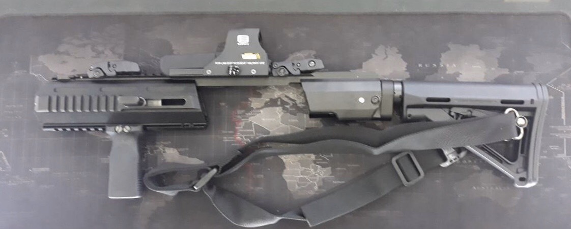 ชุดประกอบปืนสั้น Hera Glock + พานท้ายCTR H.E.R.A Arms Glock Carbine Conversion Kit สำหรับปืนGlock17/18/19 คุณสมบัติ : #ชุดแต่งที่จะเปลี่ยนปืนสั้นให้เป็นปืนยาว #ทำจากอลูมิเนียม ทำให้แข็งแรงทนทาน น้ำหนักเบา #ติดตั้งง่าย #มาพร้อมพานท้าน Magpul CTR #พานท้ายสา