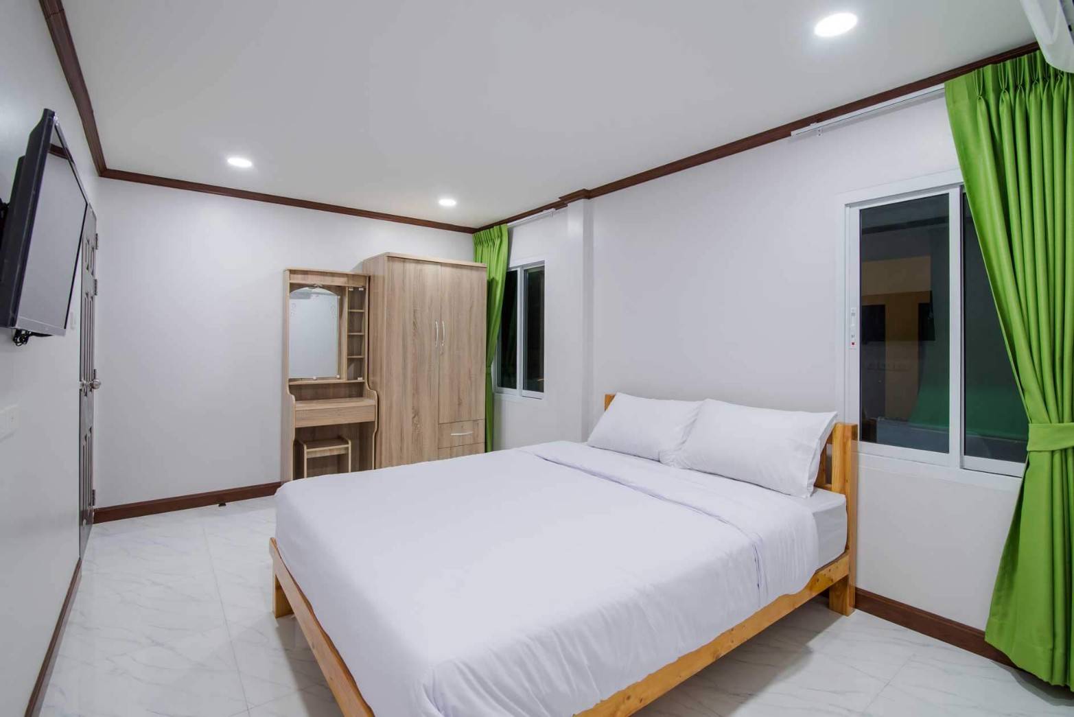 HR 5006 บ้านพักหัวหิน บ้านภูนภา คาราโอเกะ ไฟเธค โต๊ะพูล