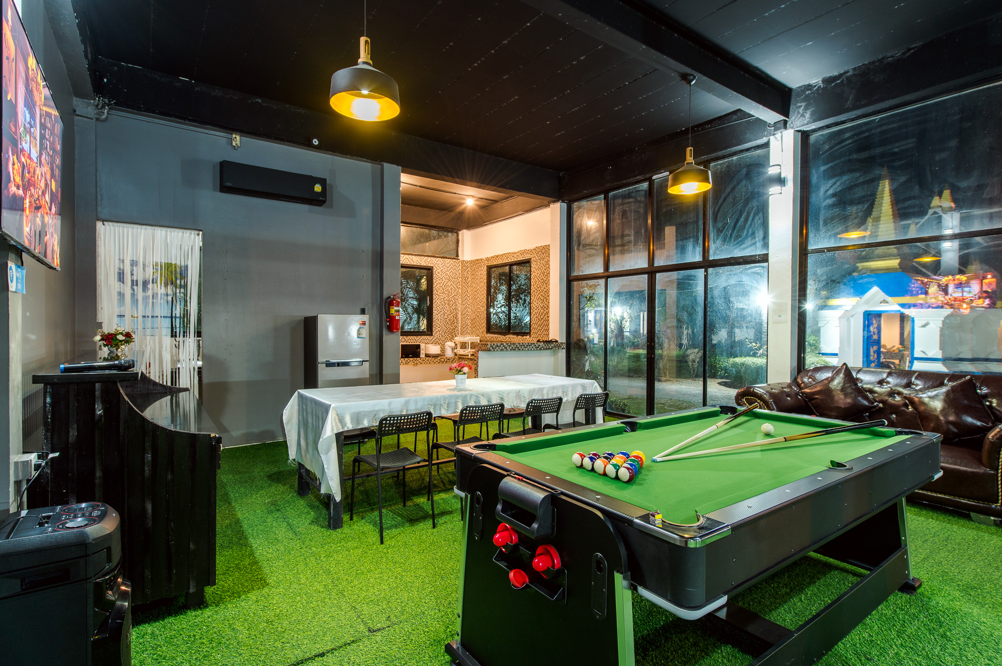 HR15008 บ้านพักติดทะเล โมเดิร์นบีช ปราณบุรี