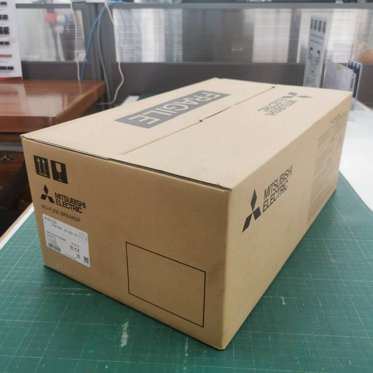 เบรกเกอร์ NF800-CEW 3P 800A มิตซูบิชิ MCCB MITSUBISHI NF800CEW 800A 3P