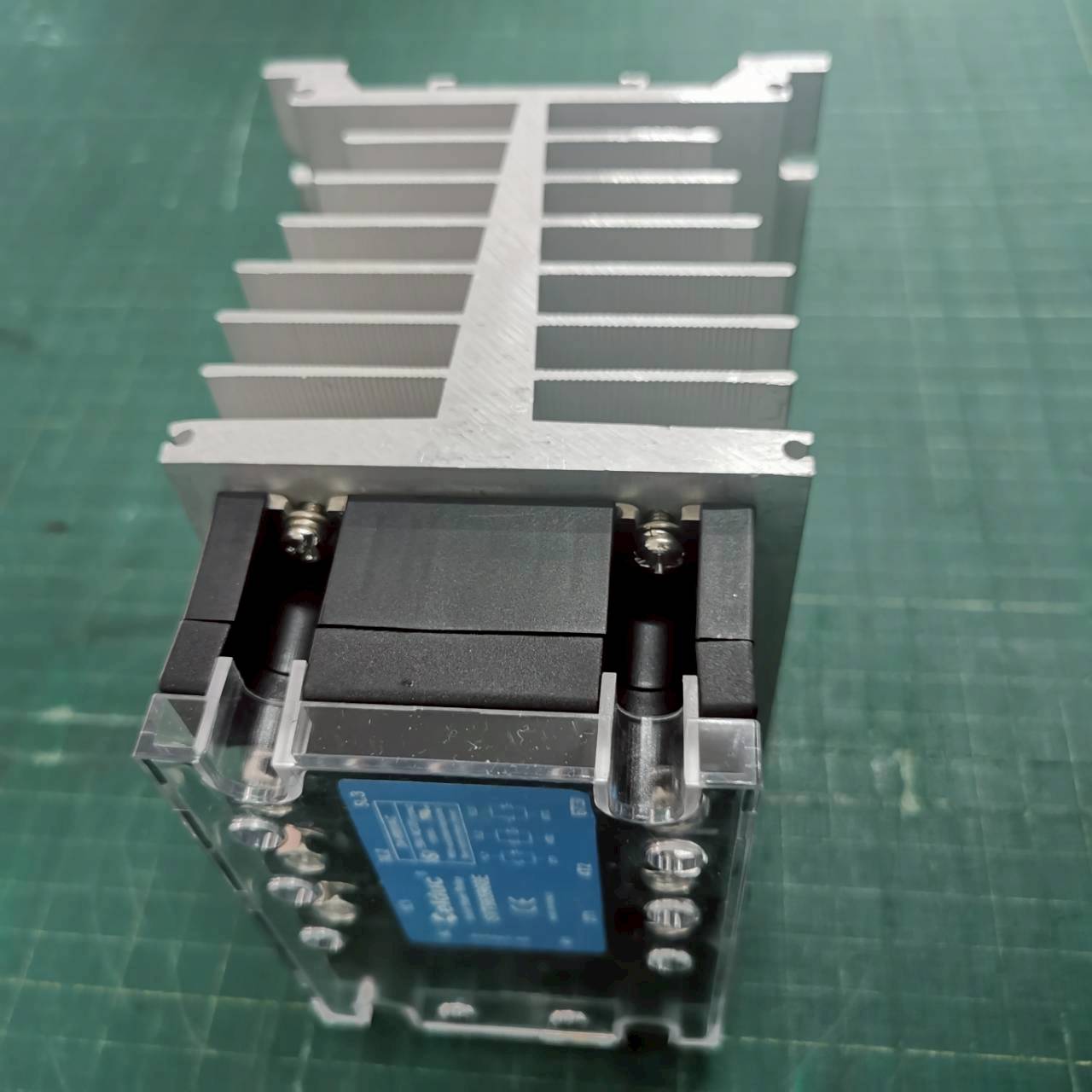 โซลิดสเตต พร้อมฮีทซิงค์ CELDUC SVT965960E Heat shrink อลูมิเนียมระบายความร้อน