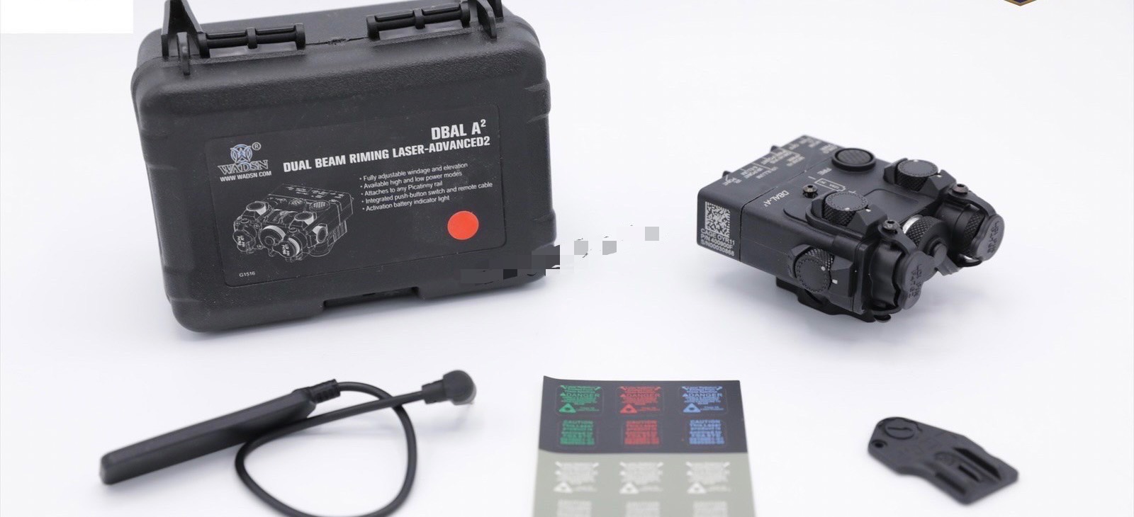 กล่องAN/PEQ-15A รุ่น DBAL-A2 ยี่ห้อ WADSN (Dual Beam Aiming Laser - Advanced2) มี2รุ่นให้เลือก รุ่นไฟฉาย และ เลเซอร์สีแดง รุ่นไฟฉาย และ เลเซอร์สีเขียว