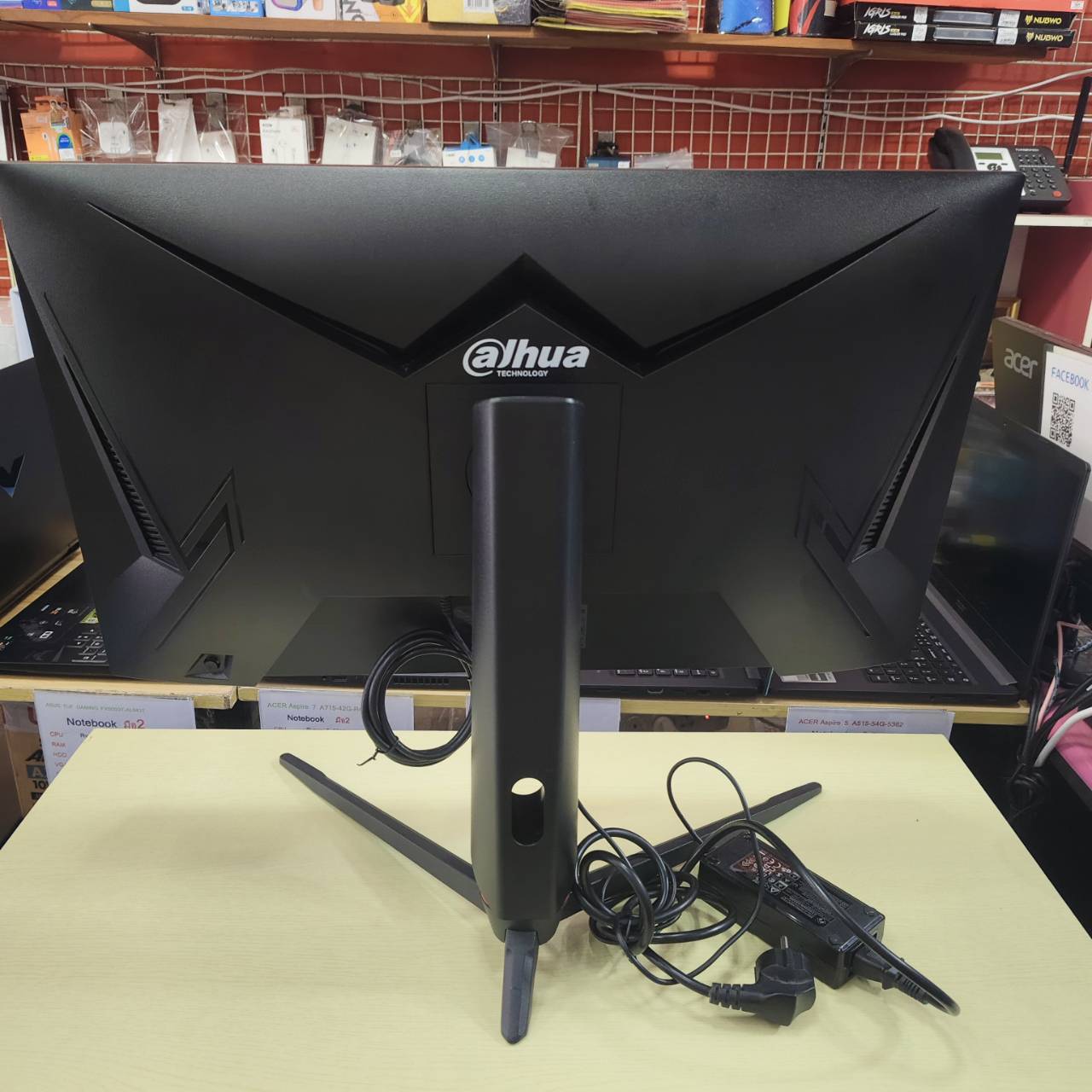 LED 27" DAHUA LM27-E331A IPS 2K 180Hz HDMI + DP + ลำโพงในตัว ประกันศูนย์ 28/4/2027