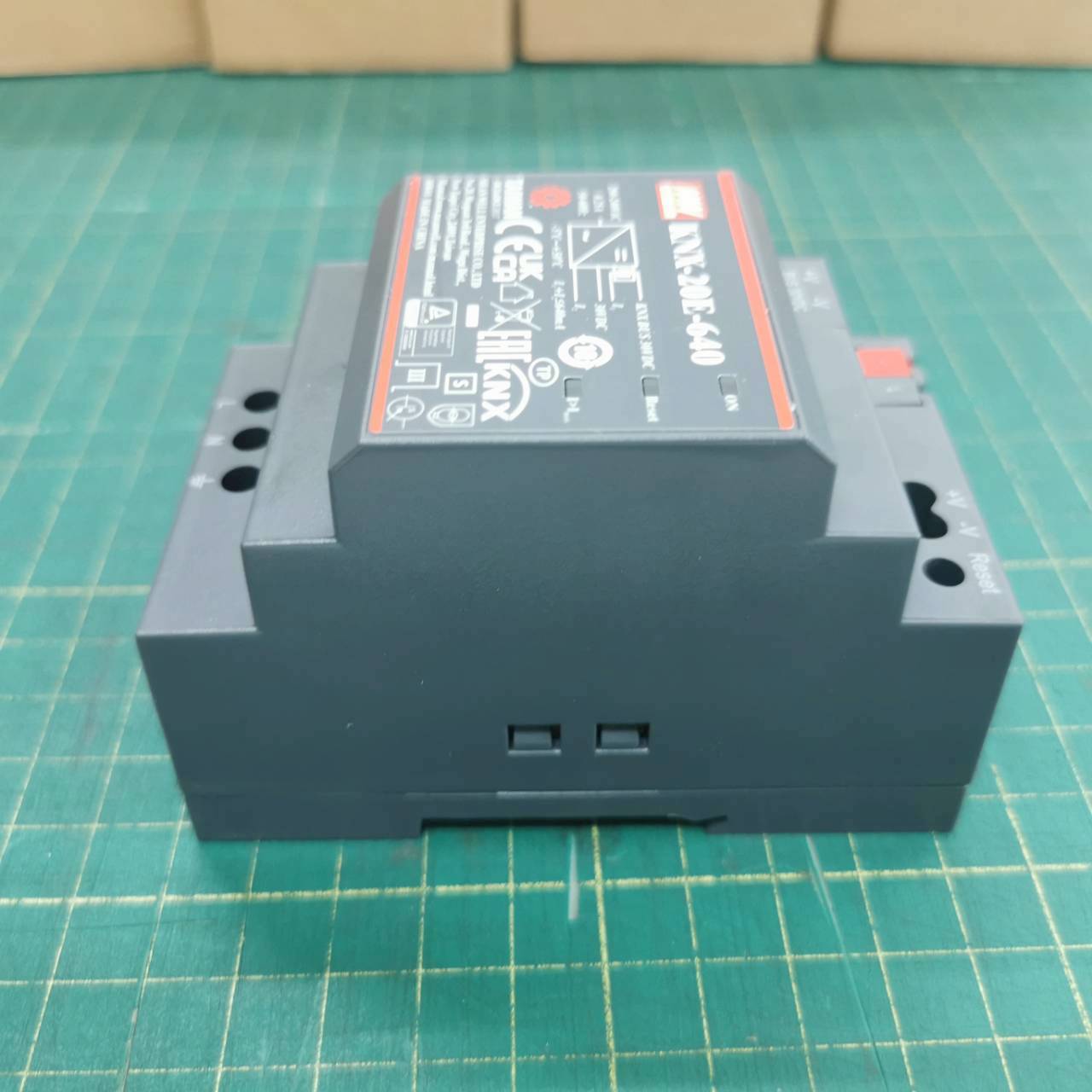 สวิทช์ชิ่งพาวเวอร์ซัพพลาย Meanwell KNX-20E-640 POWER SUPPLY 19.2W 30V 640mA 220VAC