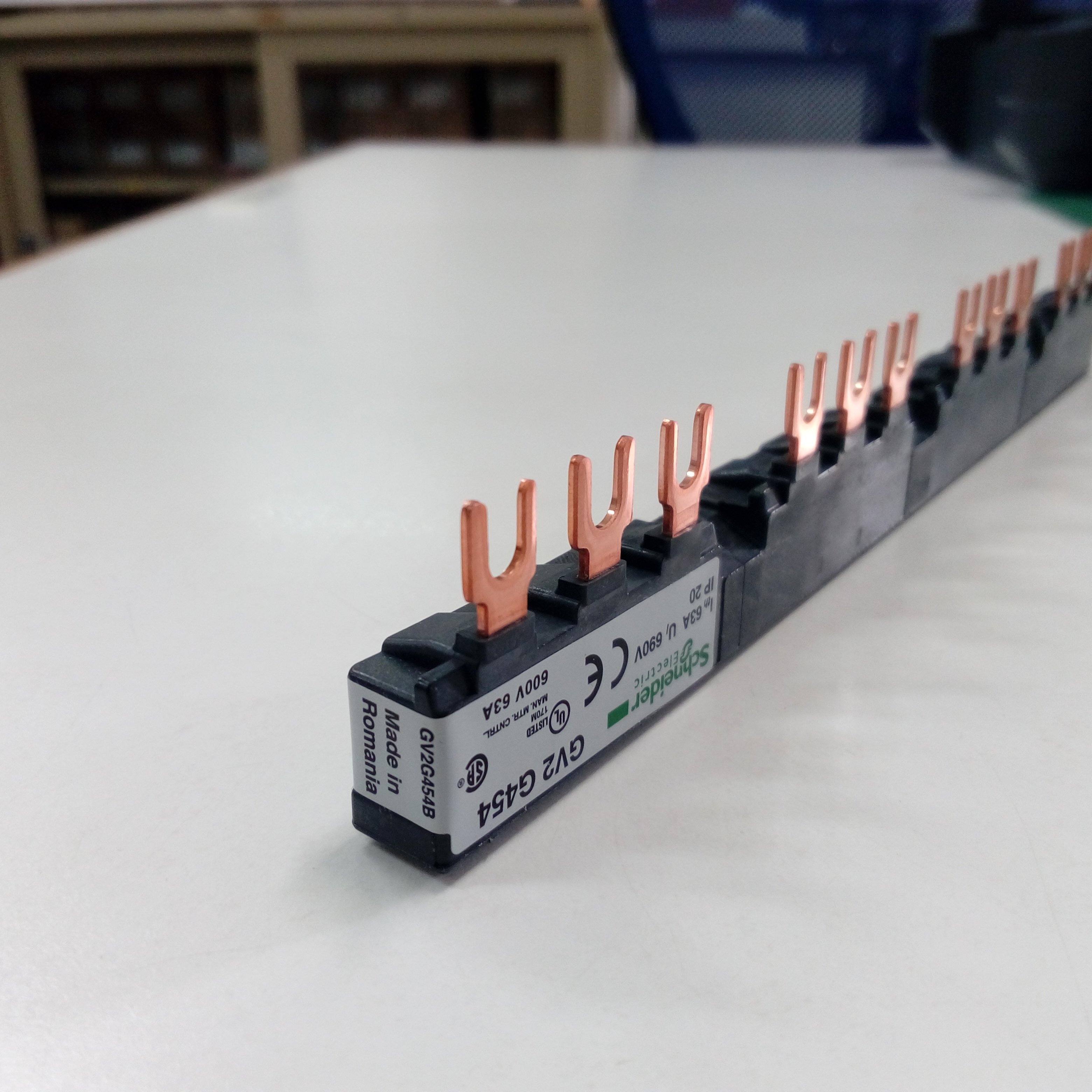 SCHNEIDER Comb Busbar 63A บัสบาร์เชื่อมเบรคเกอร์ 4 ชุด รุ่น GV2 G454