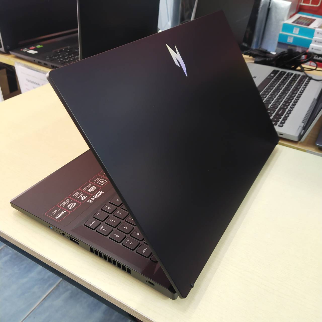 ACER NITRO V15 ANV15-41-R488 สภาพเครื่อง 99% (ประกันศูนย์ Onsite 27/05/2028)