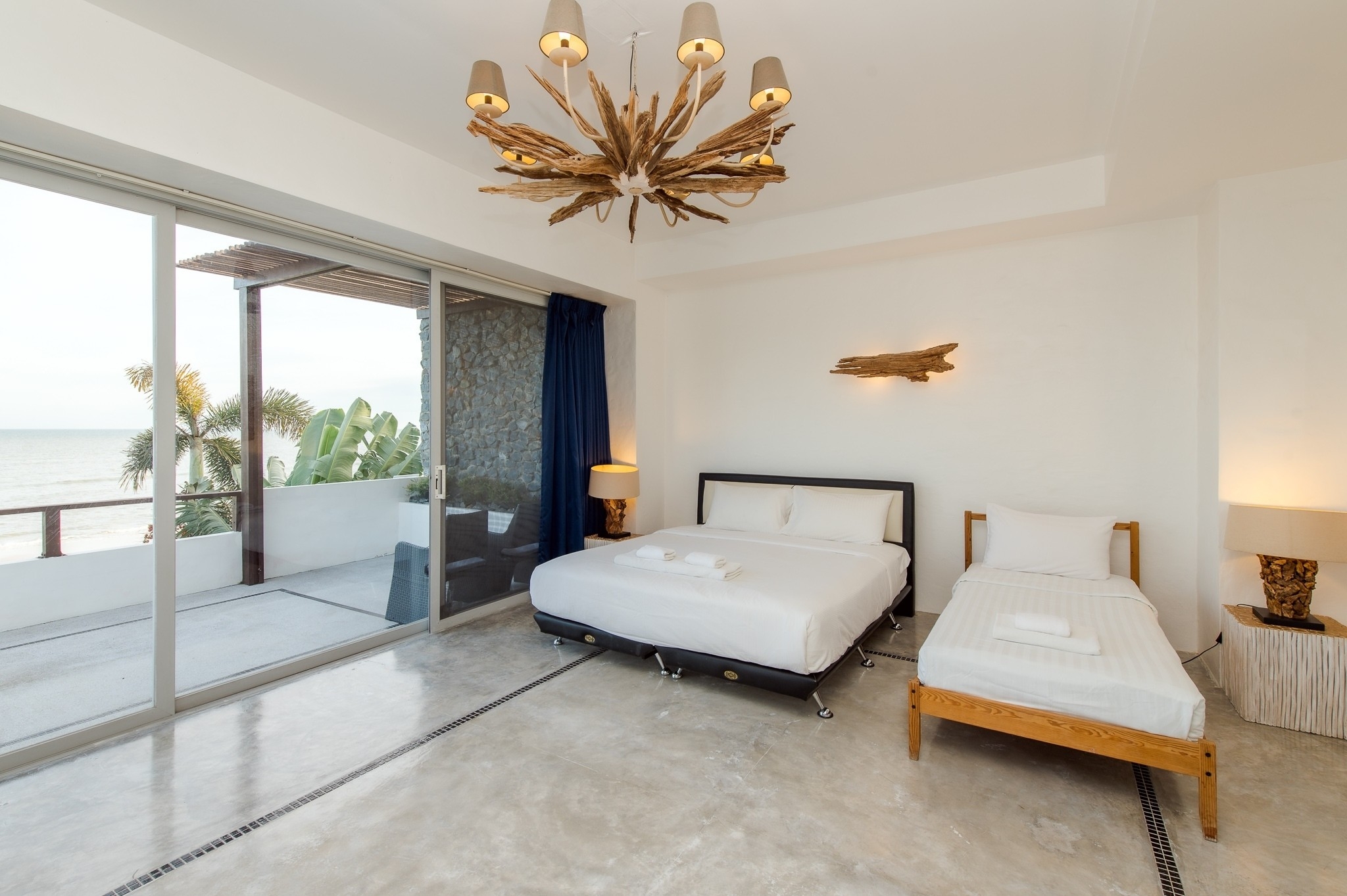 HR15088 บ้านพักติดทะเล S Beach pool villa Kuiburi