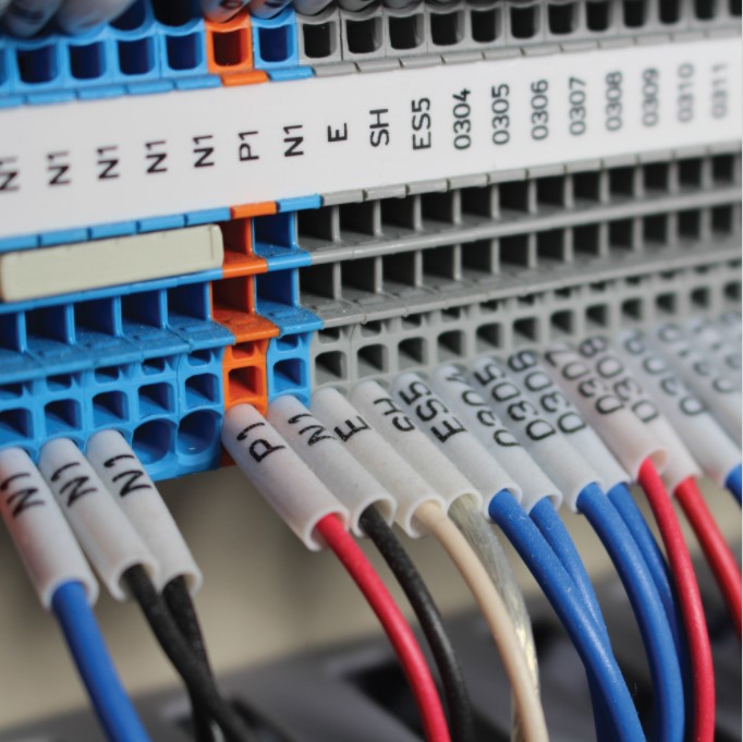 เครื่องพิมพ์ปลอกสายไฟ MAX LM-550A3B LETATWIN พิมพ์ผ่านแป้นพิมพ์ / ต่อ Computer ก็ได้ รุ่นใช้ถ่านแบบชาร์จได้