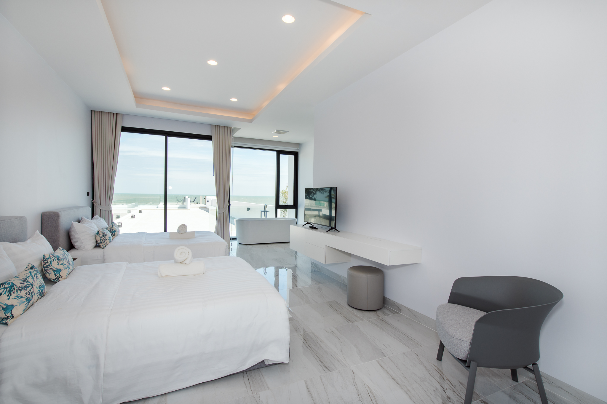 HR15066 บ้านพักติดทะเลหัวหิน The Casa Rocca Beach Villa HuaHin