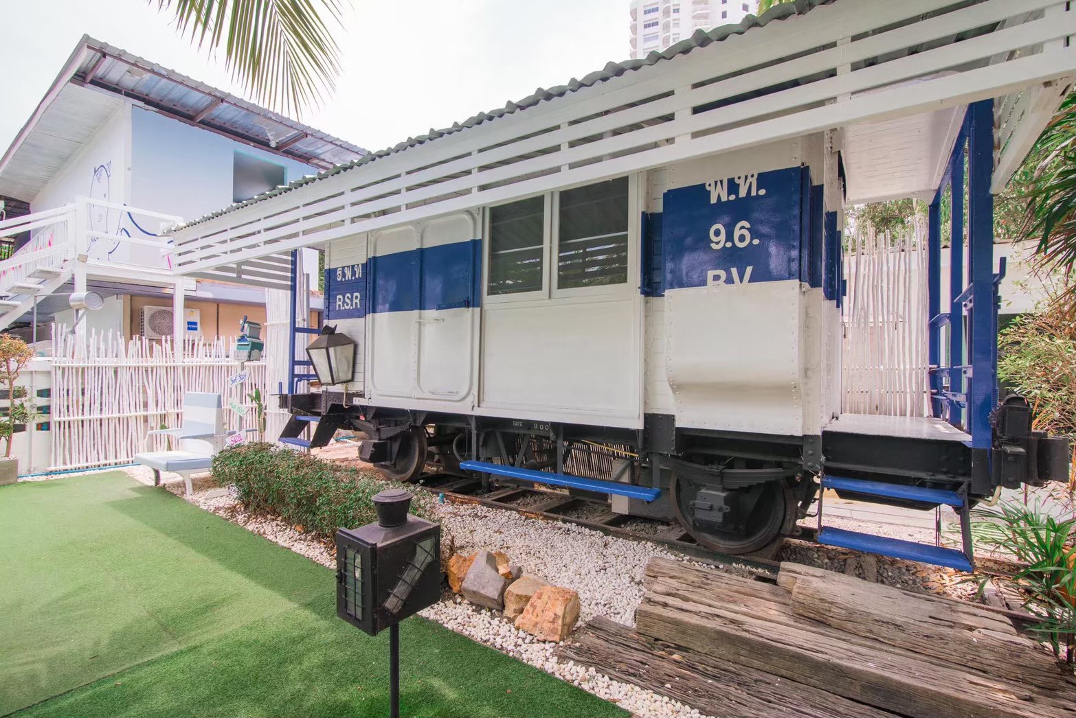 HR15011 บ้านพักติดทะเลหัวหิน บ้านวินเซิฟ พูลวิลล่า